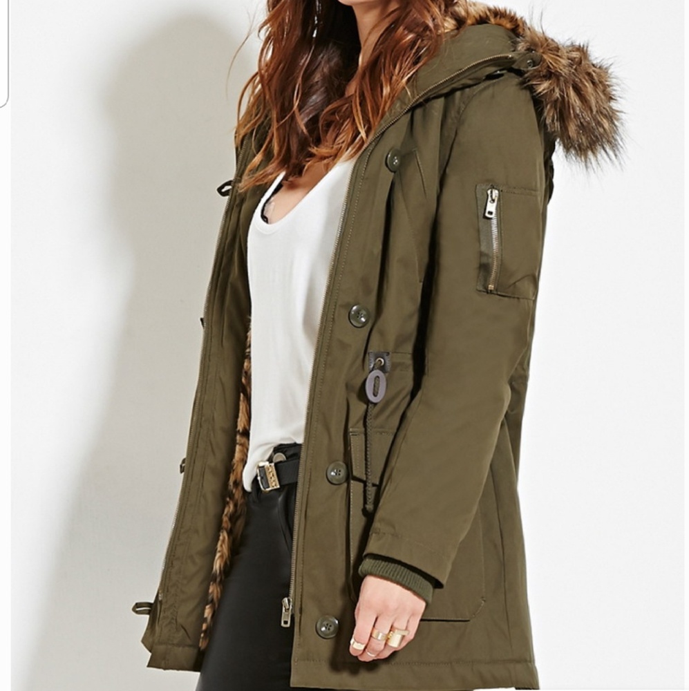 Green Parka with faux fur leopard print lining